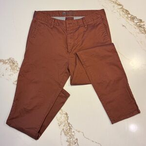 Vuori Collins Chino